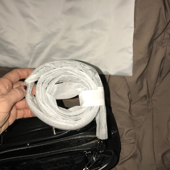 Micheal Kors black soft leather NWT - Picture 6 of 8